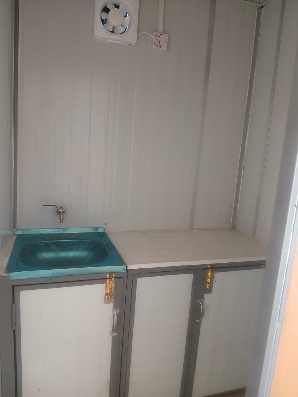 Expandable Container Cabin for Glamping