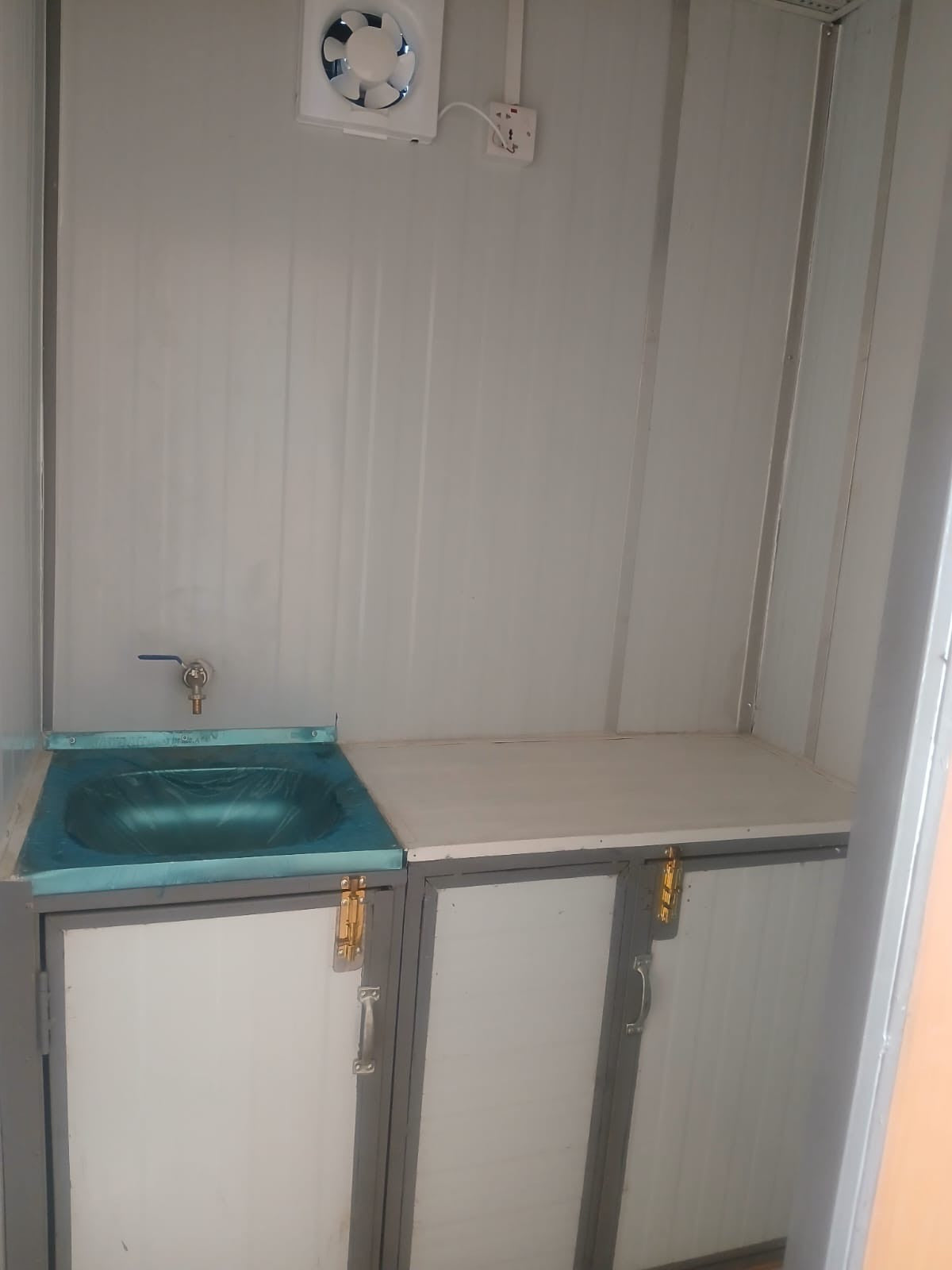 Expandable Container Cabin for Glamping
