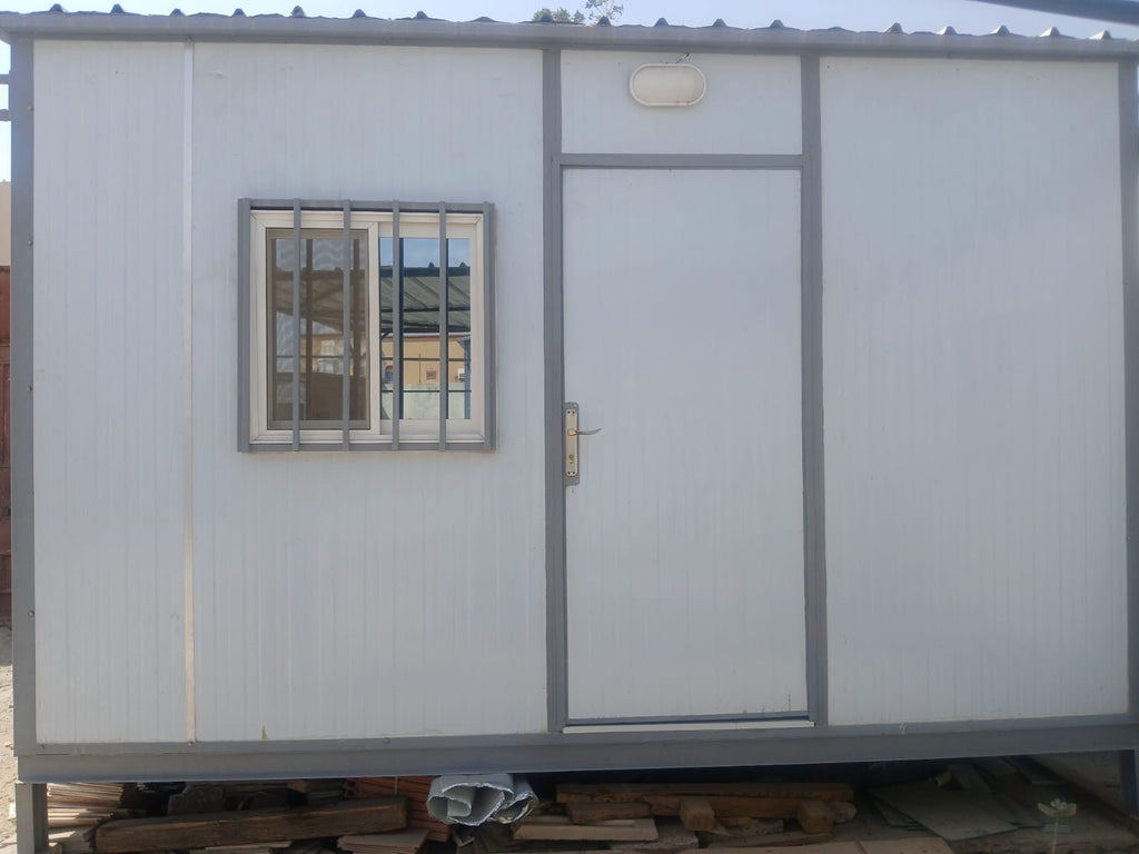 Expandable Container Cabin for Glamping