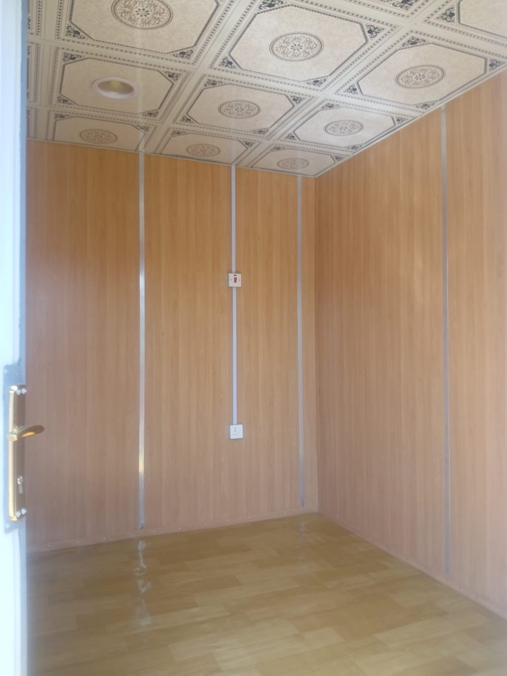 Expandable Container Cabin for Glamping